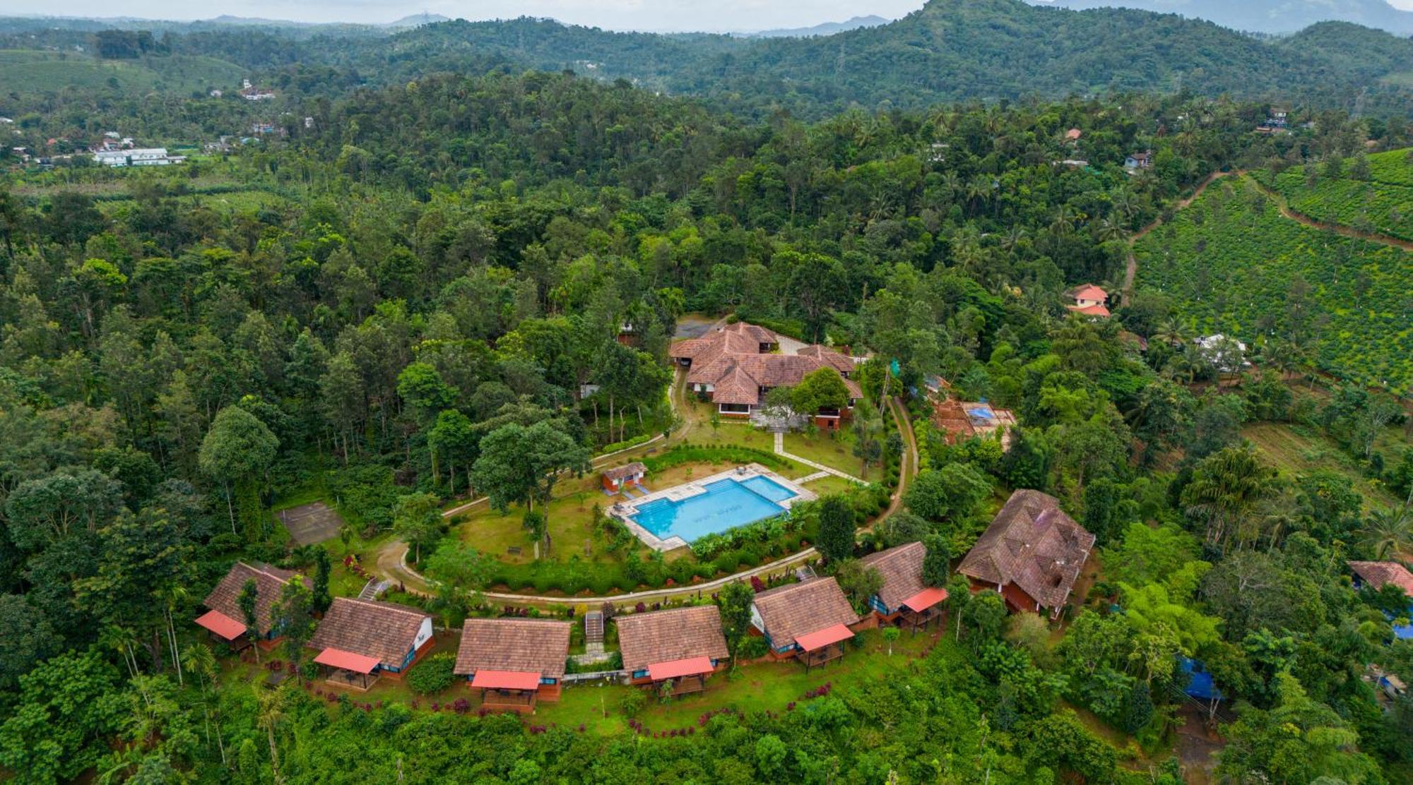 Pranavam Resort & Spa Tariyod Exterior photo